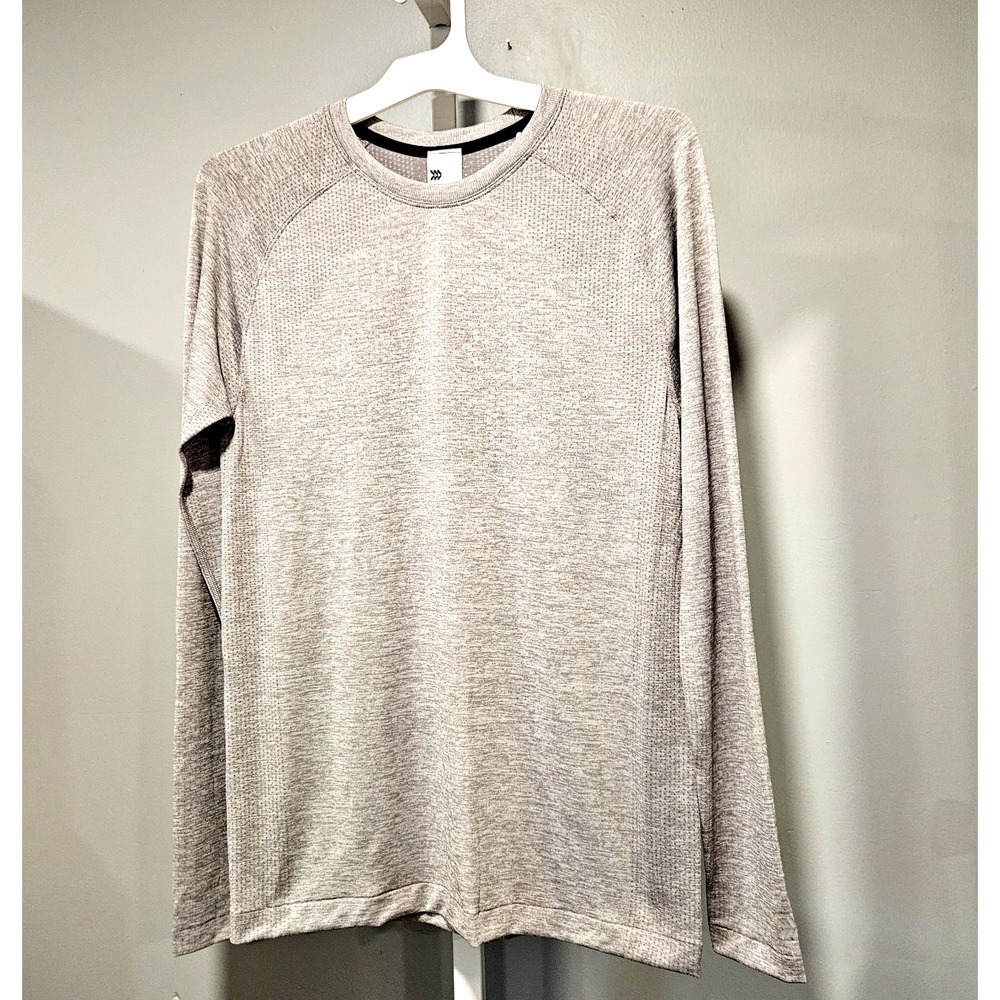 NWT All In Motion Mens M Heathered Gray Athletic Shirt Moisture Wicking